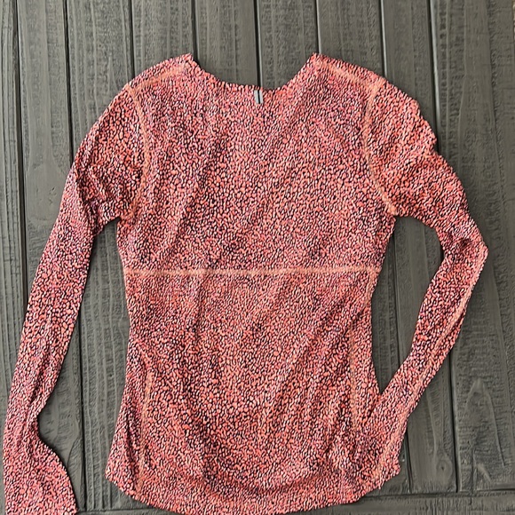 Nike reflective long sleeve dri fit running shirt - Picture 4 of 6